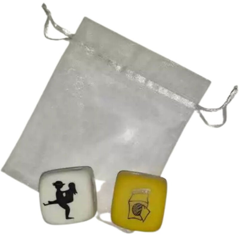 img_130877_e2a4890a9b53666df1698238ee58d2b0_1 - KUNOGUNDA Kamasutra 2 kauliukų rinkinys poroms – pozos ir vietos