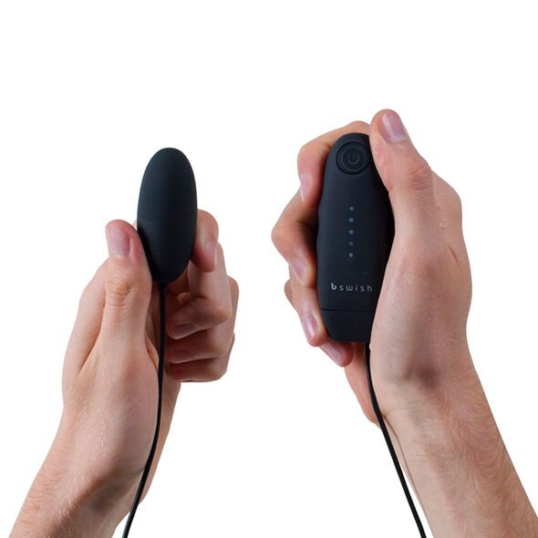 img_86932_abe6c2113b74fbdcd44fbf4a667d3e5d_1 - KUNOGUNDA Bnaughty klasikinė juoda vibruojanti kulka su nuotoliniu